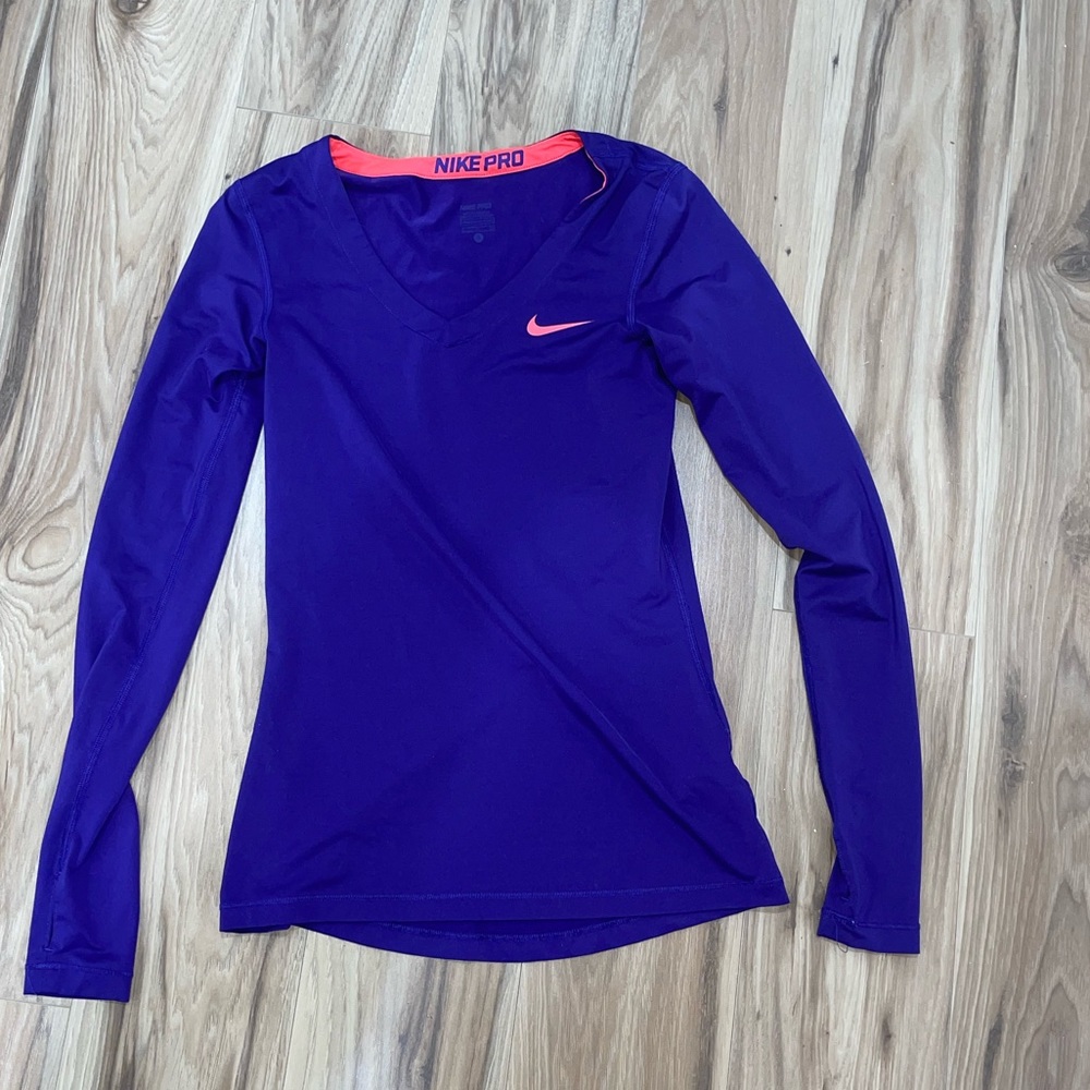 Long Sleeve New Nike  Stretch Top